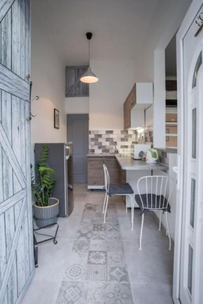 Cozy studio with Air condition AFTER RENOVATION